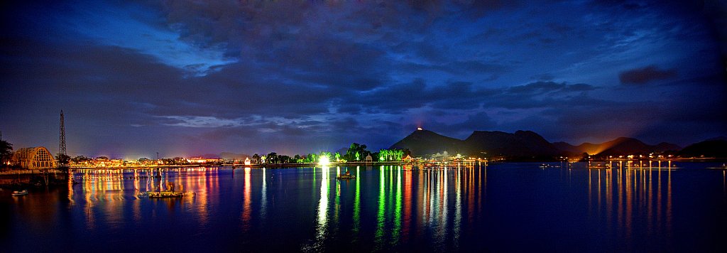 udaipur-lake.jpg